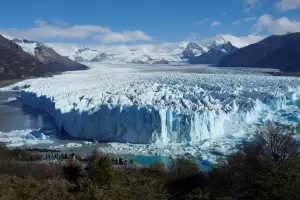 El Perito Moreno deja de ser el glaciar inamovible: su retroceso ya se observa desde el espacio