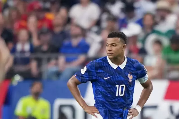 Kylian Mbapp�, cr�tico tras la eliminaci�n de Francia: "No estuvimos a la altura"