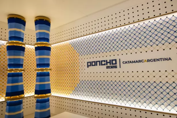 Poncho 2026: la identidad de la fiesta en la p�rgola central y los pabellones