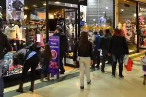 El consumo privado retrocedi� 1,1% interanual en junio y van siete meses de ca�das