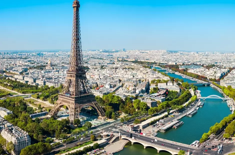 La Torre Eiffel, en Par�s, Francia.