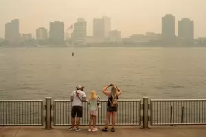 Alerta en Nueva York por el humo de los incendios en Canad� a d�as de la final del Mundial