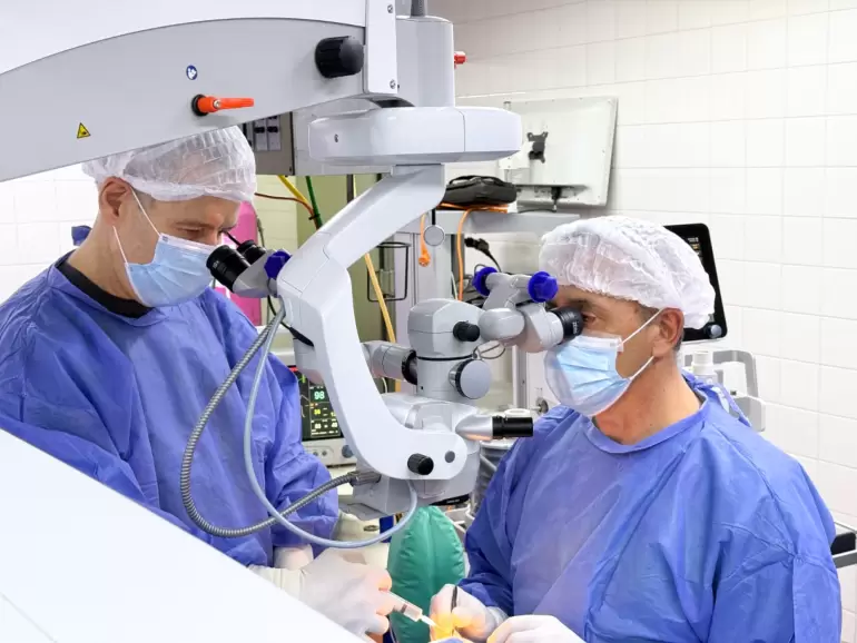primer trasplante cornea pediatrico