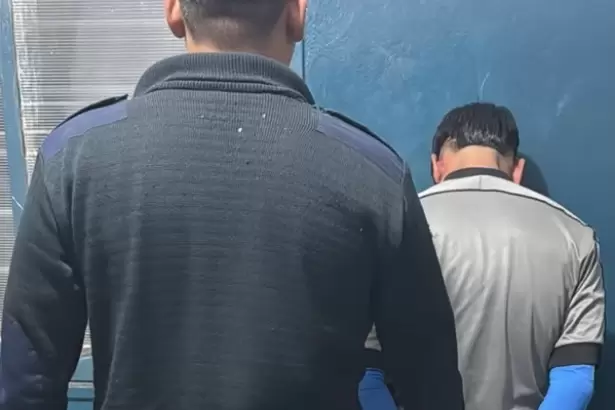 Catamarca: entr� a una casa, rob� un celular y termin� detenido