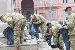 Retiraron de Plaza de Mayo las piedras en homenaje a las v�ctimas de COVID-19: las razones