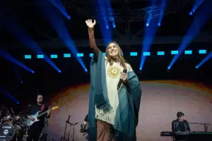 Soledad y Karina deslumbraron en la tercera luna del Poncho 2026