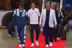 Emotivo recibimiento: la Selecci�n Argentina regres� al pa�s tras la final del Mundial