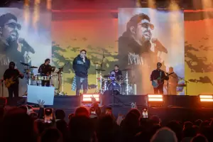 Ni el fr�o fren� al p�blico: Cruzando el Charco hizo vibrar El Patio en una jornada marcada por el rock