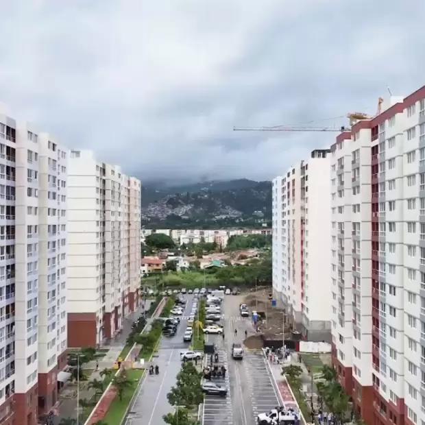 Venezuela eval�a terrenos para construir m�s de 25.000 viviendas antis�smicas