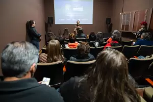 Memoria y arte: el Poncho Audiovisual present� "Compartiendo la soledad"