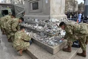 El Gobierno restituy� las piedras del memorial por las v�ctimas del COVID-19