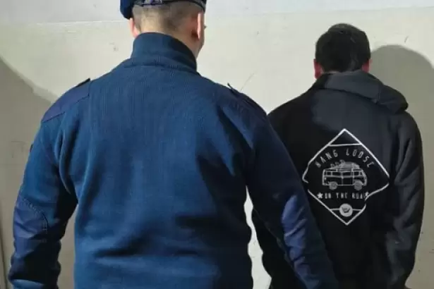 Dos j�venes fueron aprehendidos en la Capital por violencia de g�nero