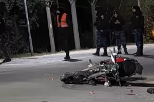 Fatal choque entre una moto y un auto en Catamarca: un hombre muri� en el acto