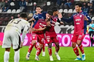Platense y Uni�n igualaron en un partidazo en Vicente L�pez