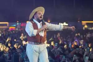 Gran noche de folklore en el Poncho: L�zaro Caballero, Carafea y Jorge Rojas brillaron