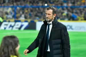 Arruabarrena asumi� la responsabilidad por la derrota de Boca ante Riestra: "El responsable soy yo"