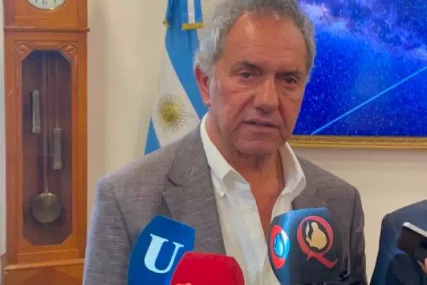Scioli destac� la Fiesta del Poncho y pidi� "por el tercer vuelo" para Catamarca