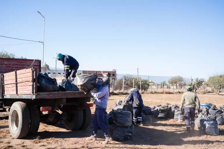 poncho 2026 limpieza y reciclaje