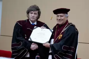 Javier Milei fue distinguido con un Doctor Honoris Causa en una universidad de Per�