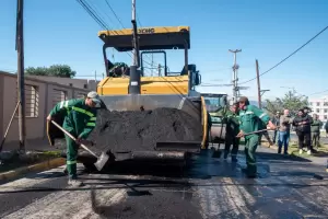 Jalil y Saadi supervisaron la obra de repavimentaci�n en la avenida Gobernador Correa