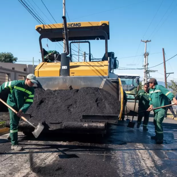 Jalil y Saadi supervisaron la obra de repavimentaci�n en la avenida Gobernador Correa