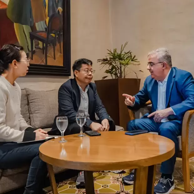 Nuevo camino al Balc�n del Pissis: Jalil se reuni� con Zijin-Liex