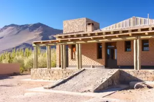 Una pareja de turistas fue detenida tras intentar robar en una hoster�a de Catamarca