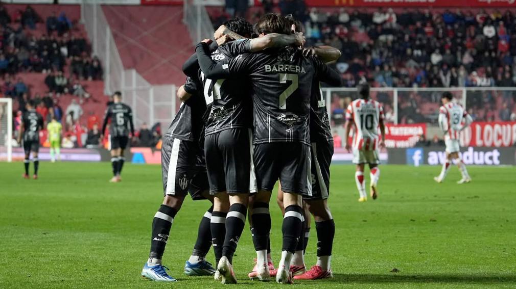 Central Córdoba remontó ante Unión y se metió en puestos de playoffs