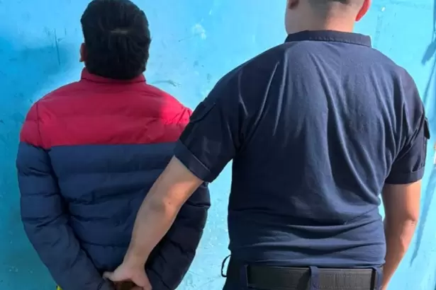 Catamarca: amenaz� de muerte a su madre, intent� atacar a la Polic�a con un cuchillo y termin� detenido