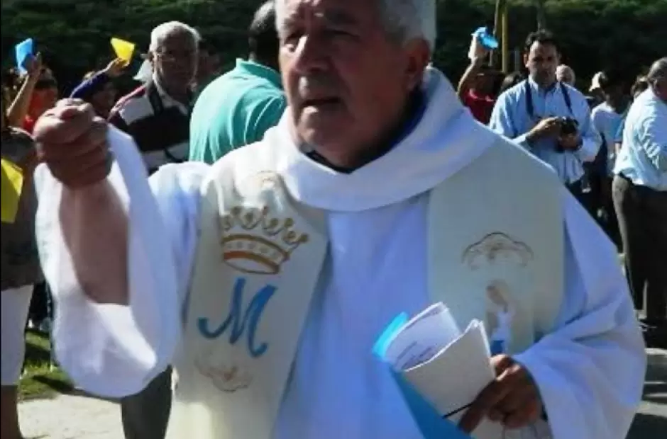 Padre Bernardo Canal Feij�o