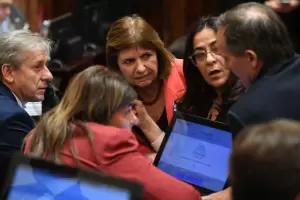 El Gobierno acord� cambios en la Ley de Propiedad Privada buscando la media sanci�n