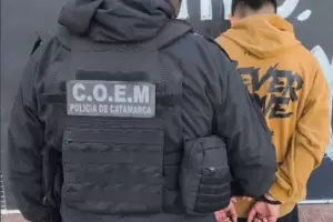 Lo atraparon intentando sustraer productos de un supermercado