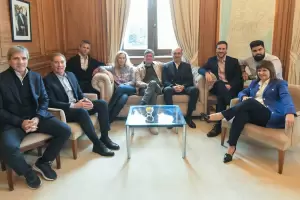 La mesa pol�tica se re�ne para definir los cambios en la ley de Propiedad Privada