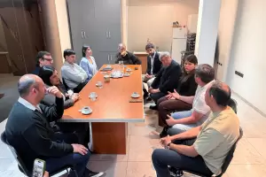 Diputados de la oposici�n se reunieron con la Uni�n Comercial Catamarca para analizar la situaci�n del sector