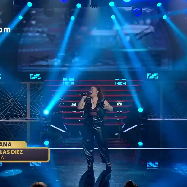 Rochi Orellana emocion� con un cl�sico en "Es mi sue�o", fue ovacionada y est� en la semifinal