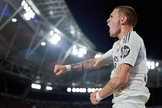 El Real Madrid cede a Mastantuono a un equipo de la Serie A