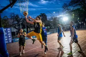 Se viene una nueva edici�n del Torneo de B�squet 3x3 en Plaza La Alameda