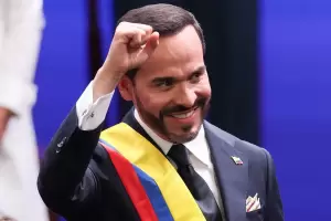 De la Espriella asumi� en Colombia: "Vamos a construir todos la Patria Milagro"