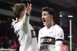 Platense aprovech� los errores de Independiente y logr� un triunfo en el estreno de Palermo