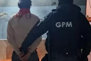 Depravado: le realiz� tocamientos imp�dicos en la calle y luego intent� ingresar a su casa