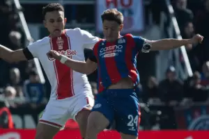 Hurac�n dio el golpe en el cl�sico: venci� 2-0 a San Lorenzo
