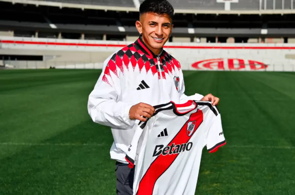 Thiago Almada