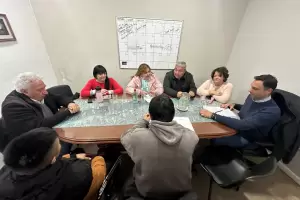 F.M.E ratific� el di�logo con ATE pero aguardar� la pauta salarial de la Provincia
