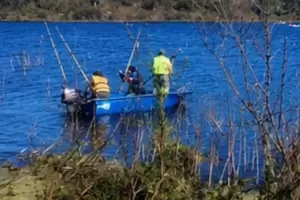 Ambiente control� y verific� licencias de pescadores en El Dique El Bols�n