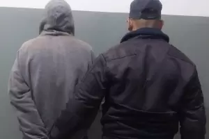 Lo atraparon escapando con una garrafa robada en Catamarca