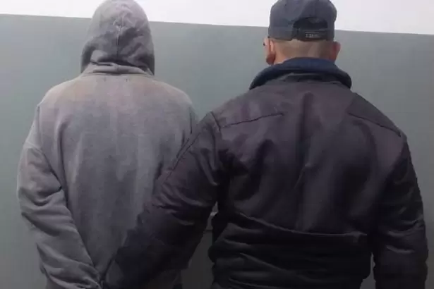 Lo atraparon escapando con una garrafa robada en Catamarca