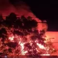 Un voraz incendio destruy� por completo una carpinter�a en Catamarca