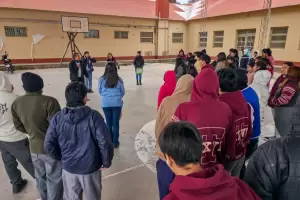 V�nculos libres de violencia: "Amores que cuidan" lleg� a la Escuela de La Vi�ita
