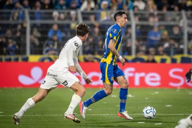 Rosario Central y Corinthians empataron y la serie se define en Brasil
