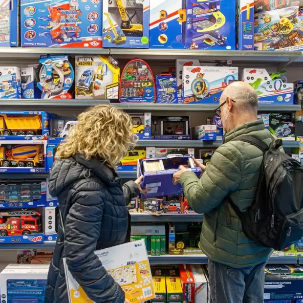Entre el bolsillo y la pantalla: c�mo compra el consumidor en este D�a del Ni�o